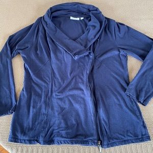 2/$20 sale Diagonal Zipper sweatshirt medium